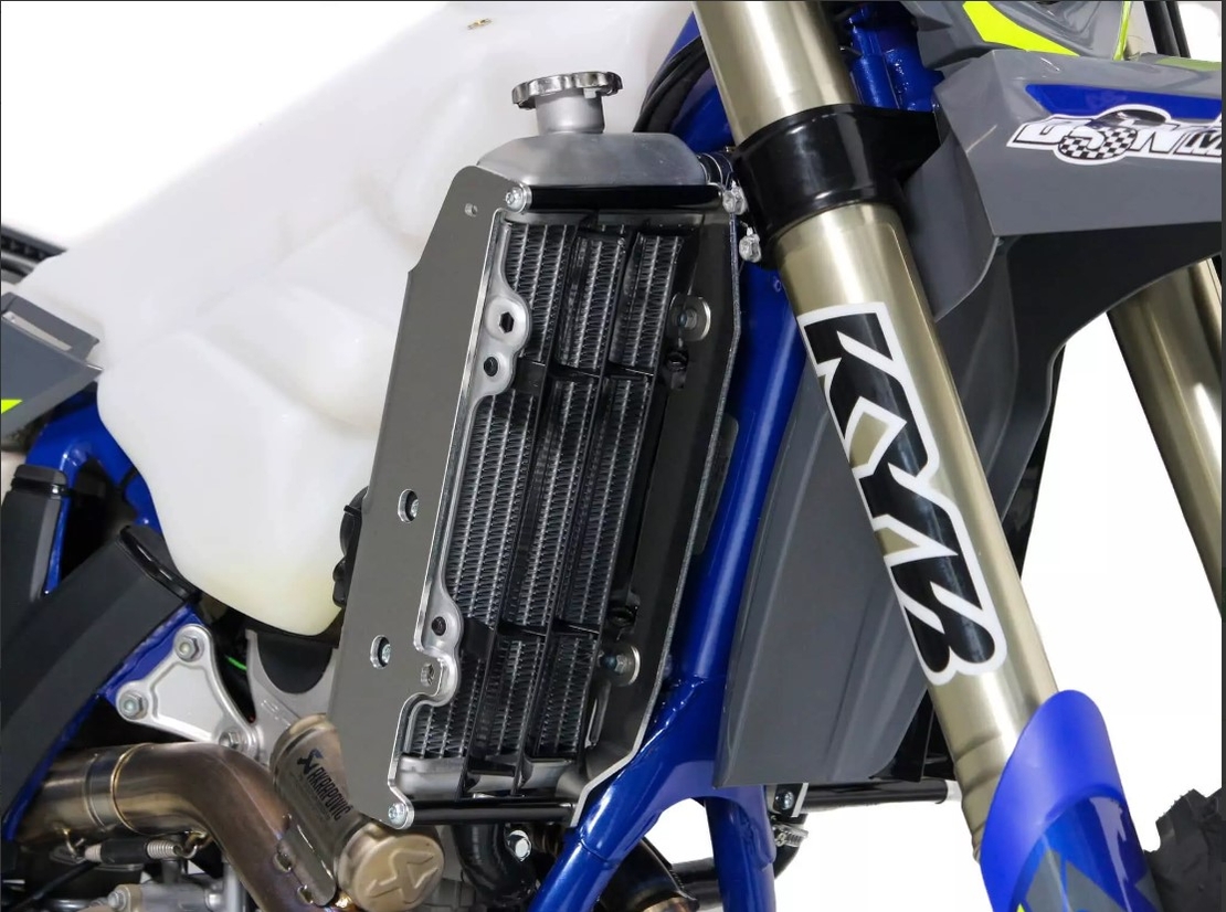 Протектори за радиатори AXP RACING RADIATOR BRACE SHERCO 24- BK