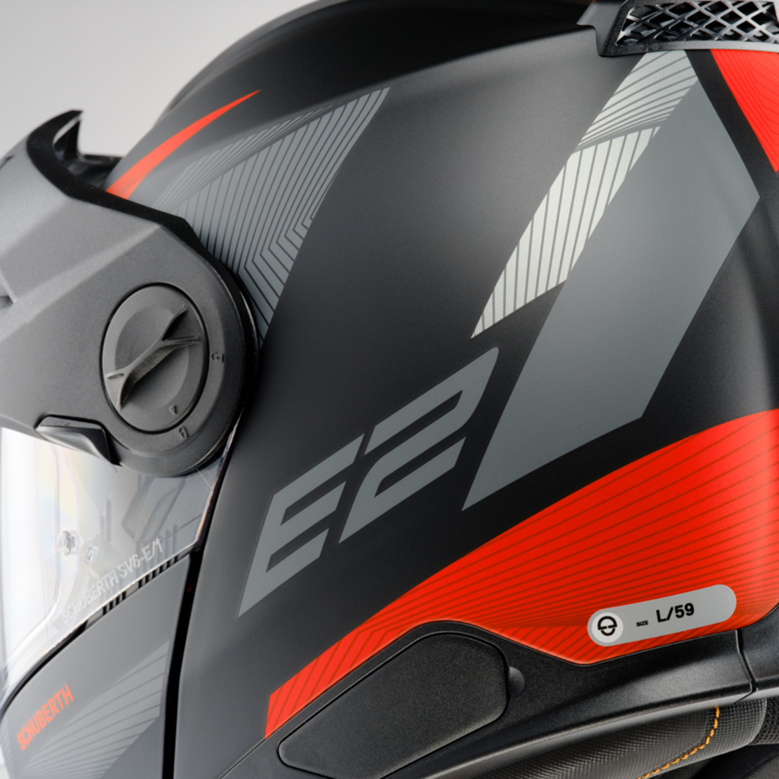 Каска SCHUBERTH E2 DEFENDER RED