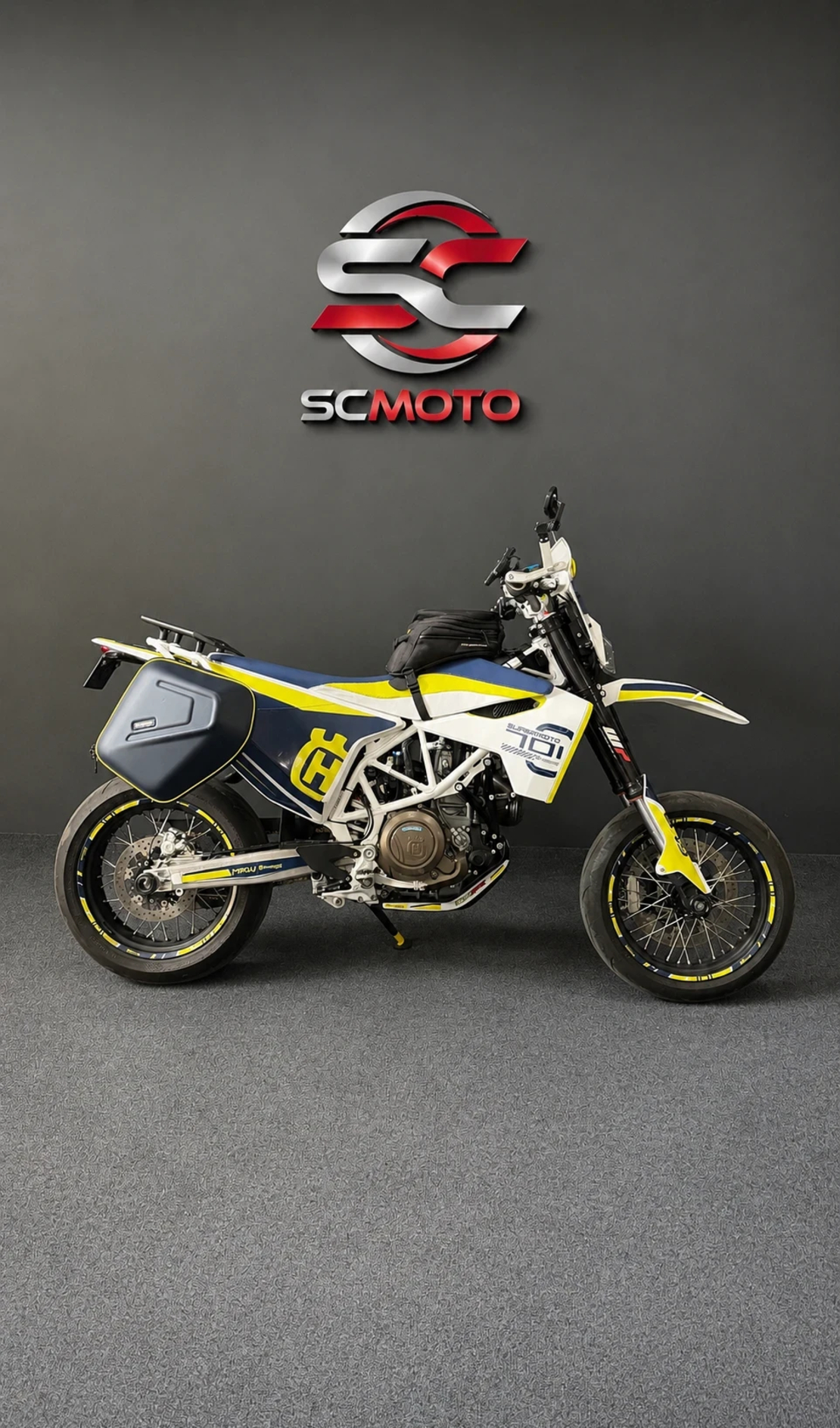 Husqvarna SM Super moto 701 2018г 1,500км