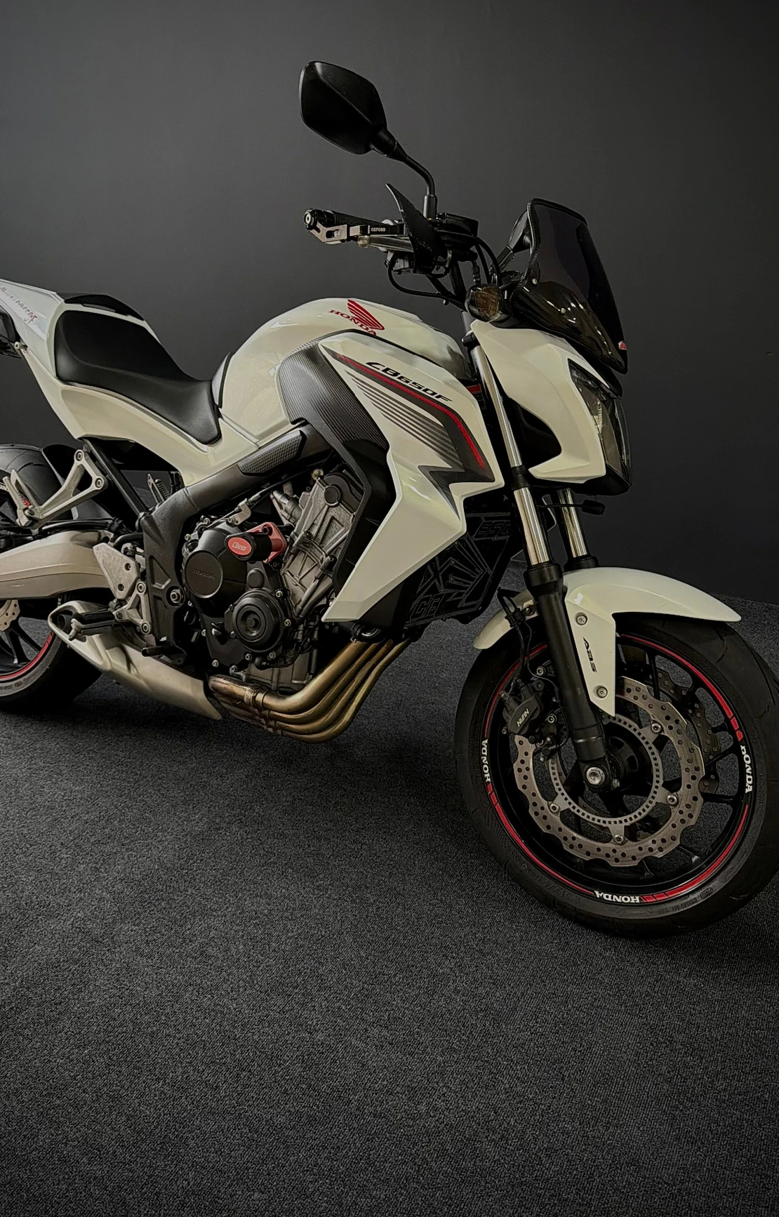 Honda CB 650F 2016 г. 24 000 км Нов внос ABS Нови Гуми