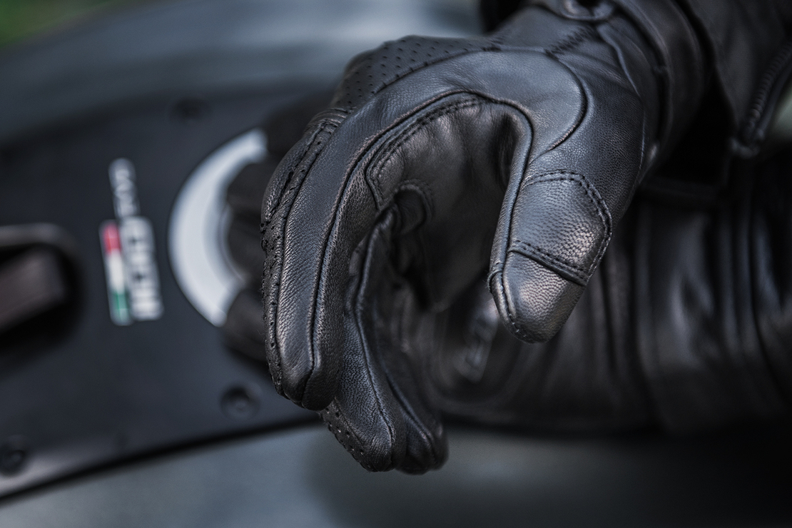 Дамски ръкавици SHIMA CALIBER BLACK