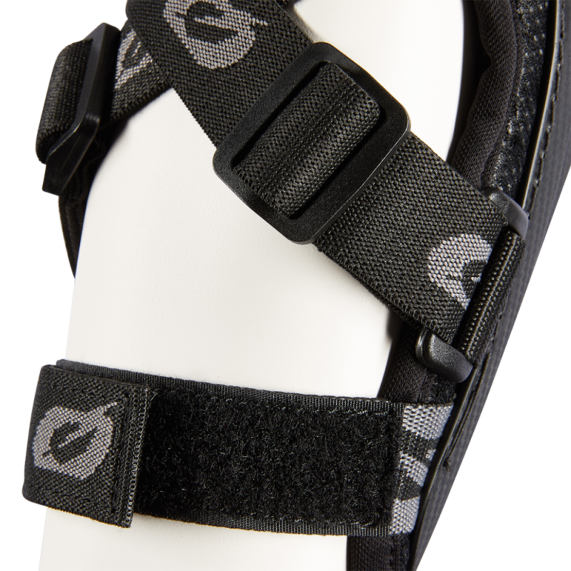 Детски мотокрос налакътник O'NEAL PRO III BLACK V.24