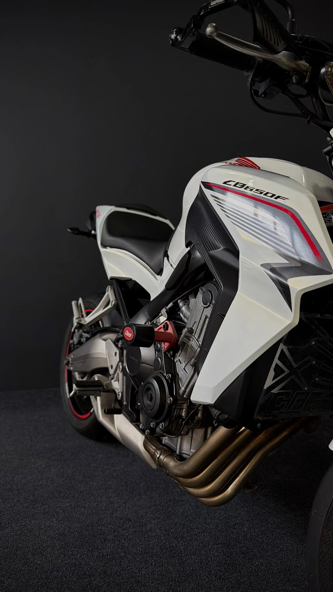 Honda CB 650F 2016 г. 24 000 км Нов внос ABS Нови Гуми