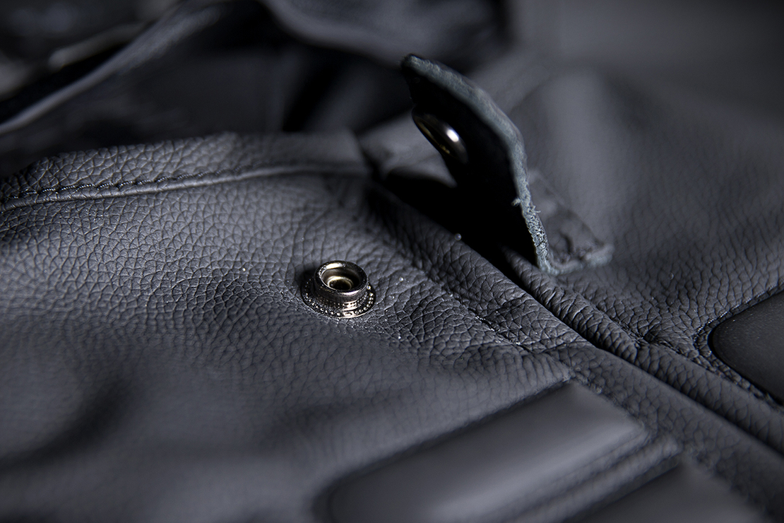 Кожен мото елек ICON VEST RED D3O