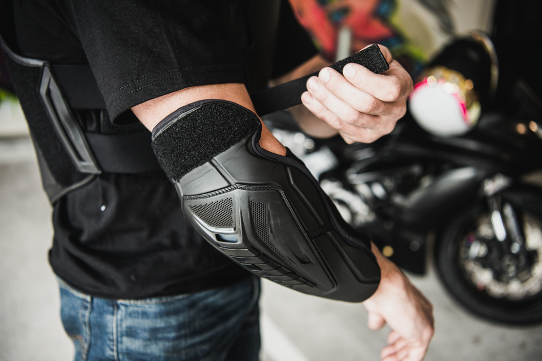 Налакътници ICON Field Armor 3™ Elbows BK