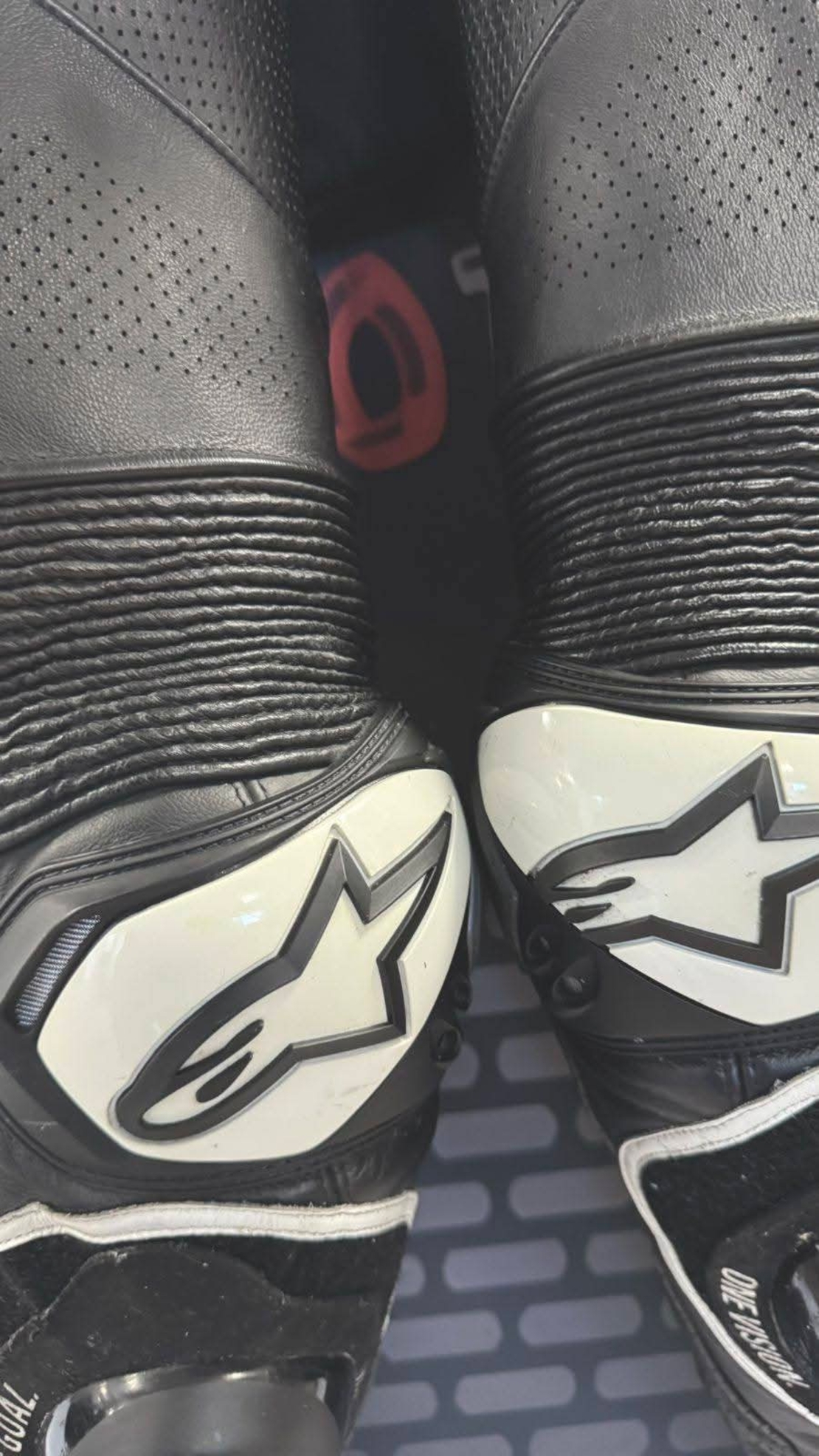 Кожен Мото Екип Alpinestars TECH 1-R номер 50-M Цял