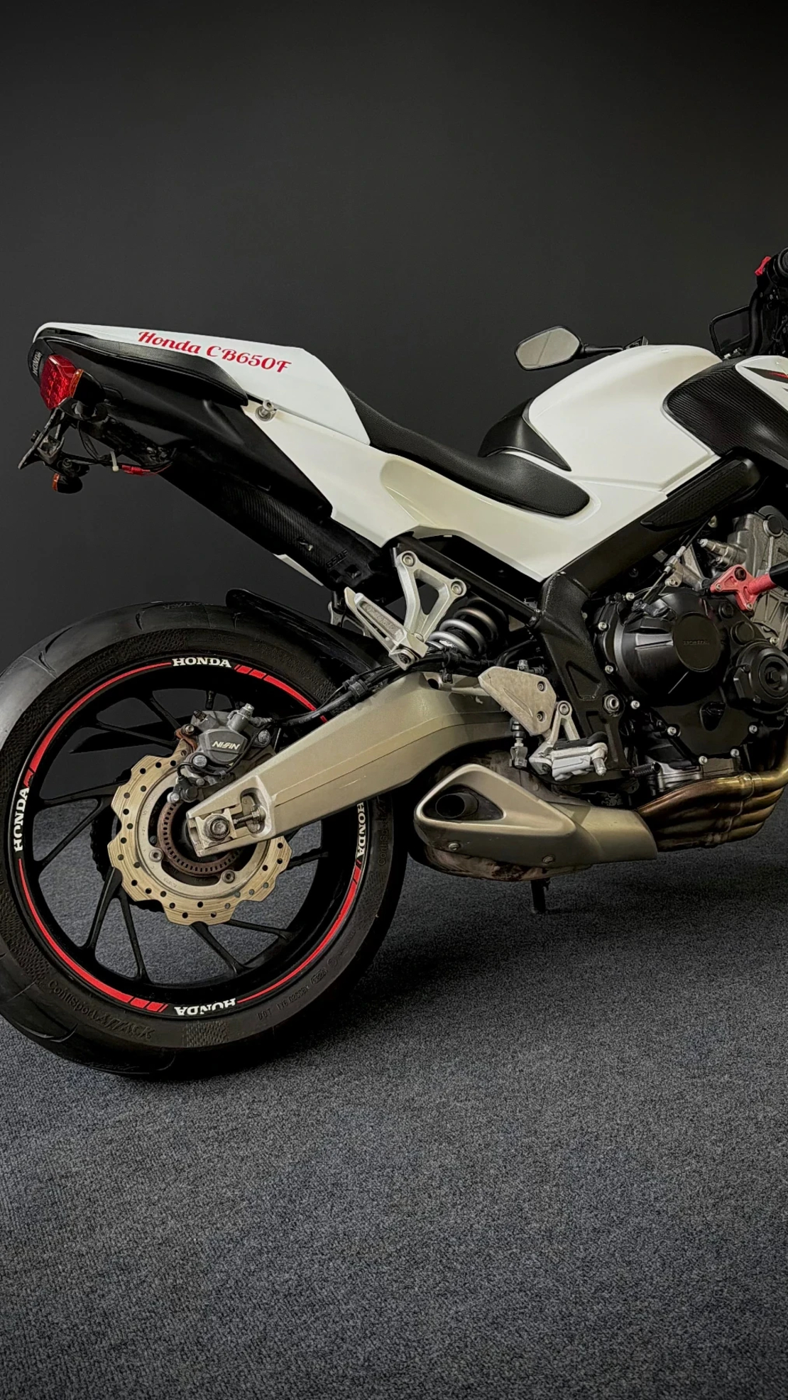 Honda CB 650F 2016 г. 24 000 км Нов внос ABS Нови Гуми