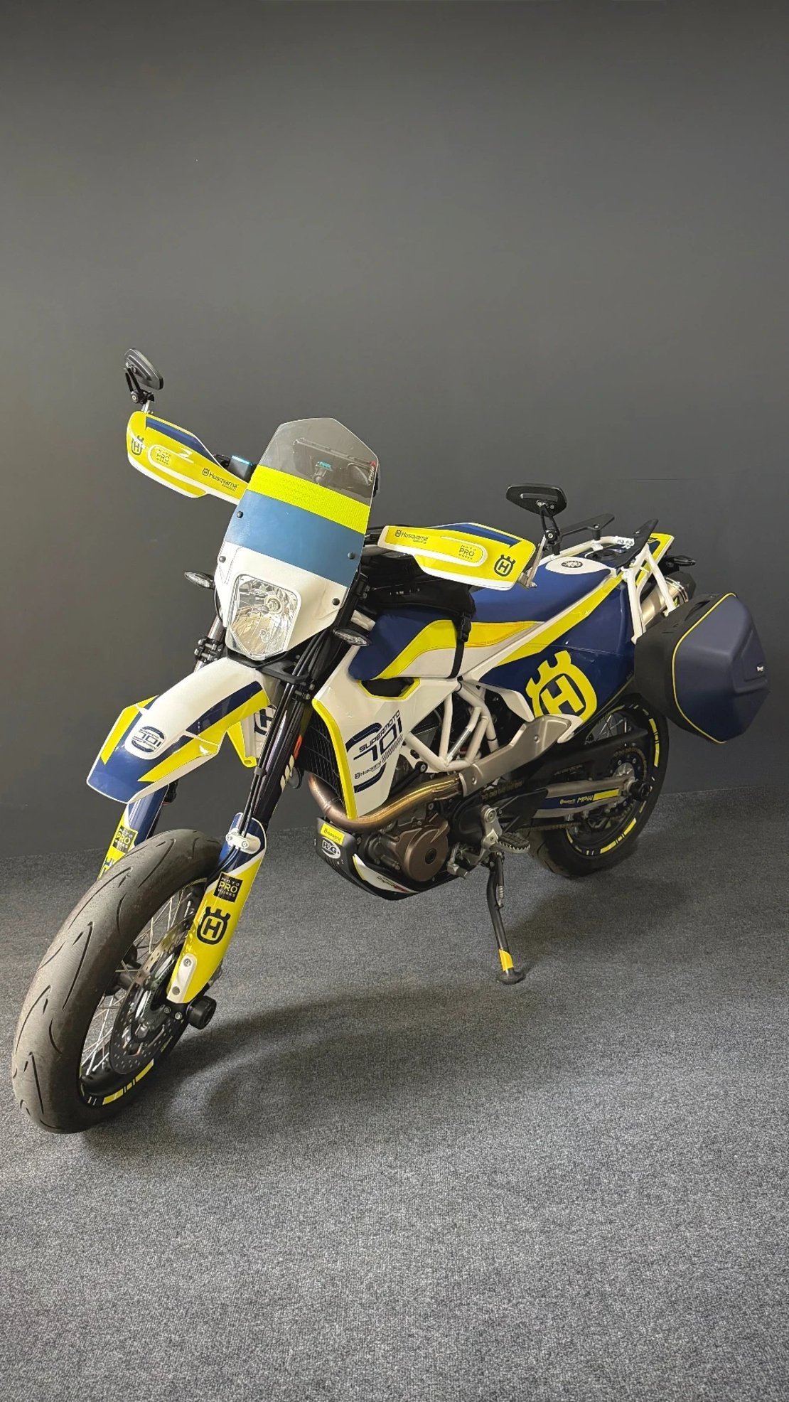 Husqvarna SM Super moto 701 2018г 1,500км