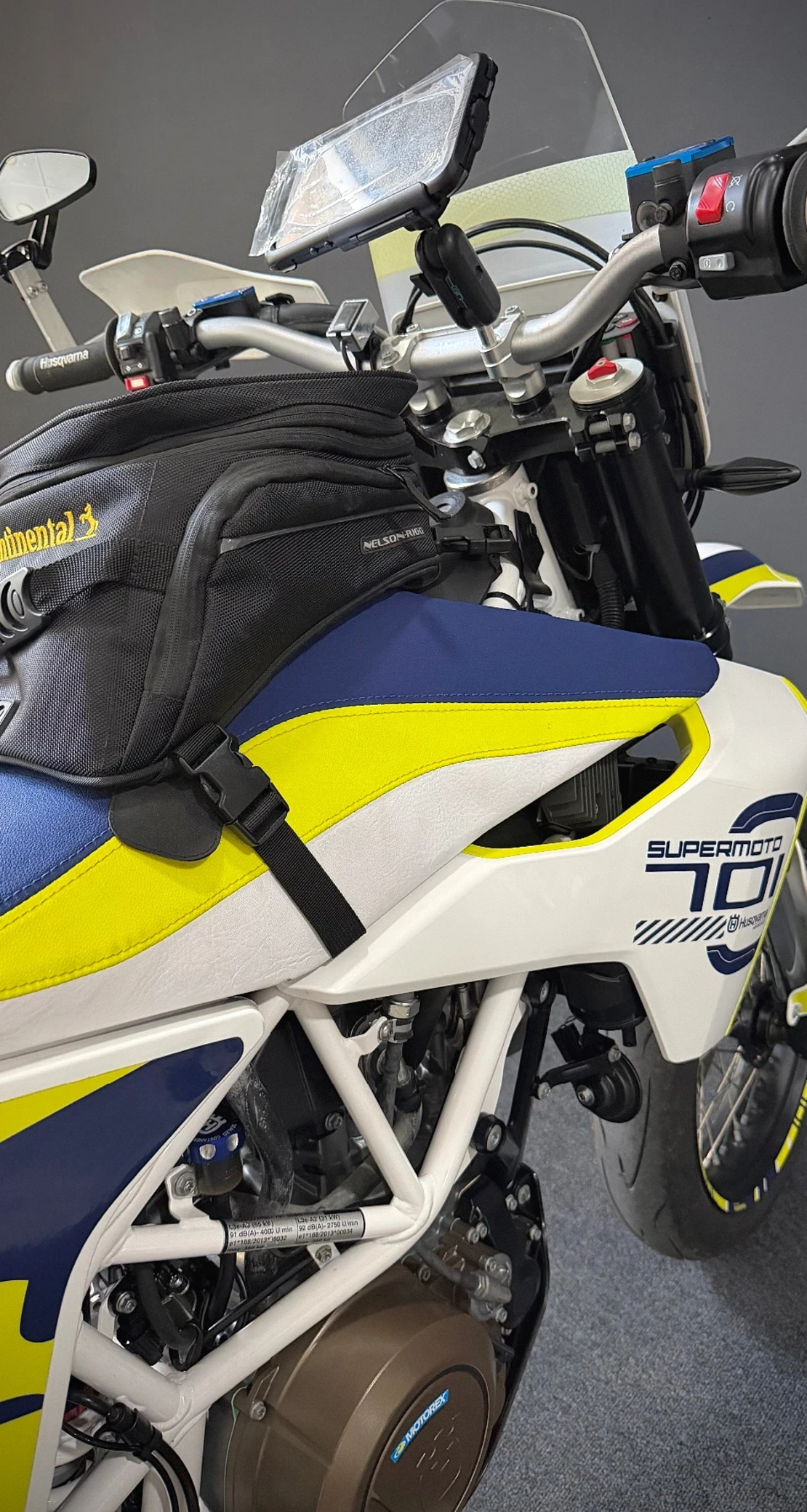 Husqvarna SM Super moto 701 2018г 1,500км