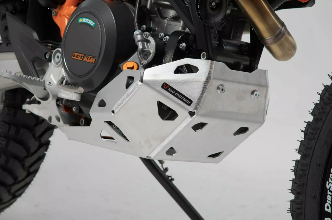 Протекторна тава за двигател SW-MOTECH ENGINE GUARD KTM 690