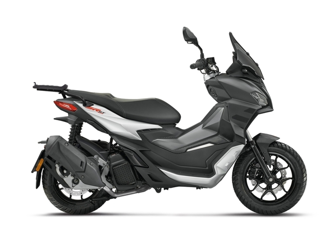 Монтажен комплект за куфари SHAD TOP MASTER APRILIA SR 125/200 '22