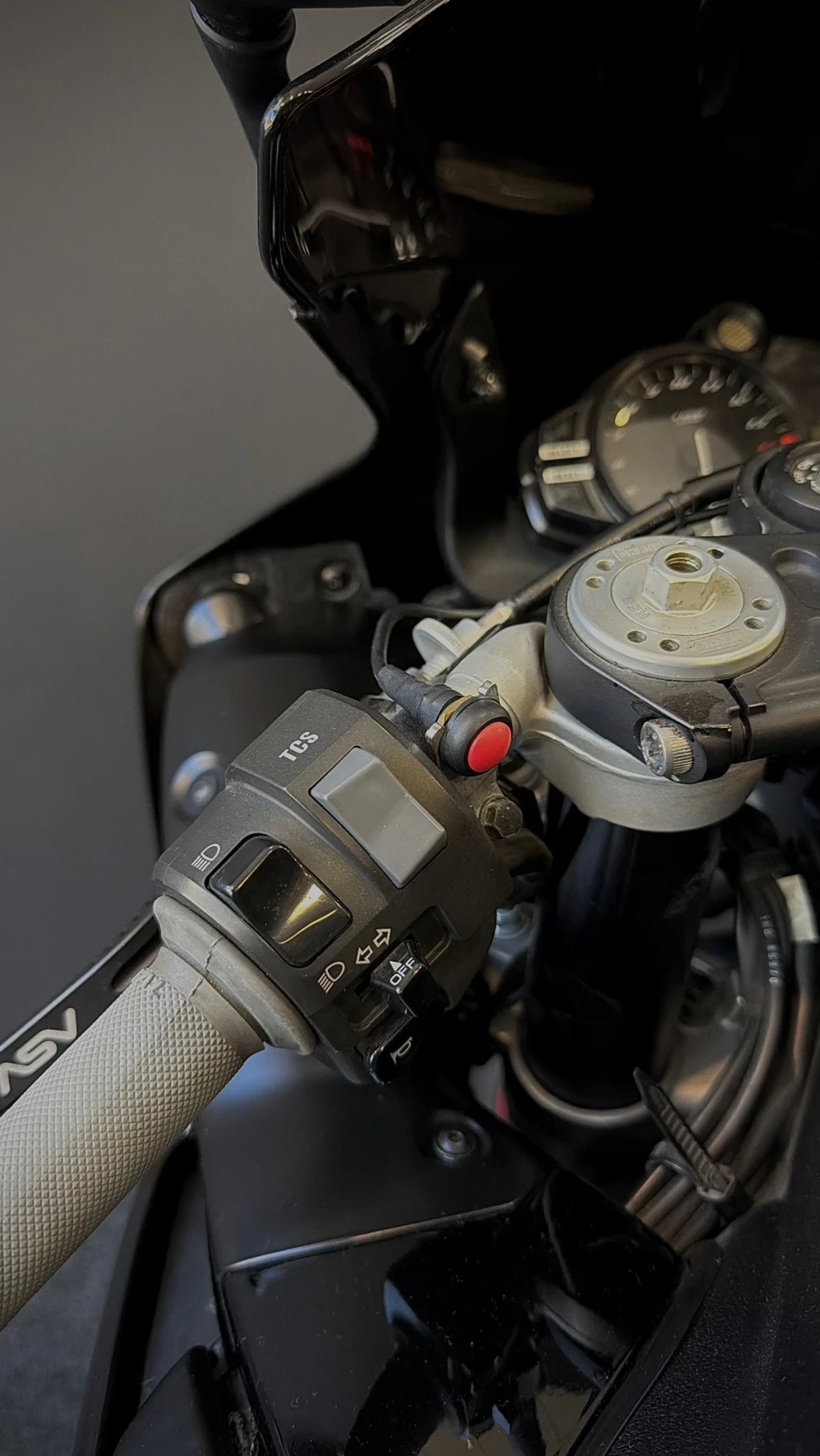 Yamaha YZF-R1 Big Bang 2014