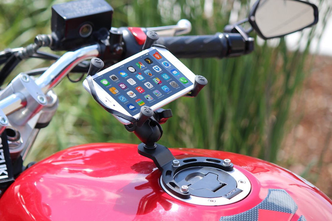 Мото стойка за телефон RAM-MOUNTS X-Grip B-410-A-UN10BU с монтиране на резервоар.