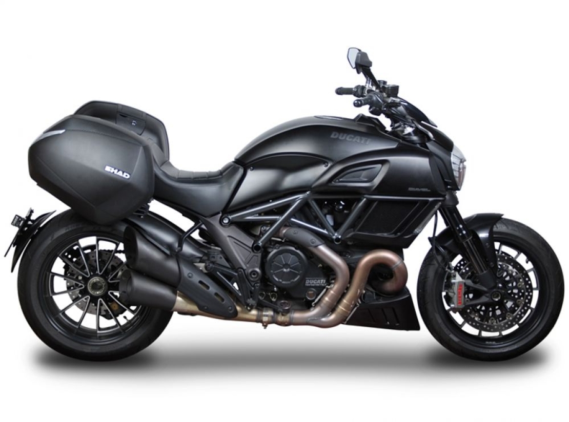 Монтажен комплект за куфари SHAD 3P SYSTEM DUCATI DIAVEL 1200 '14