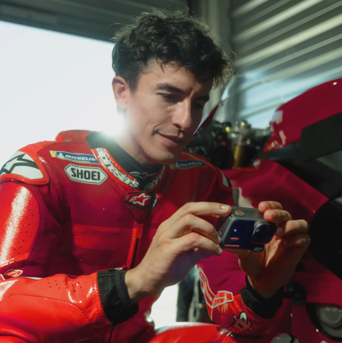 Екшън камера Insta360 ACE PRO 2 DUAL BATTERY MM93 Edition