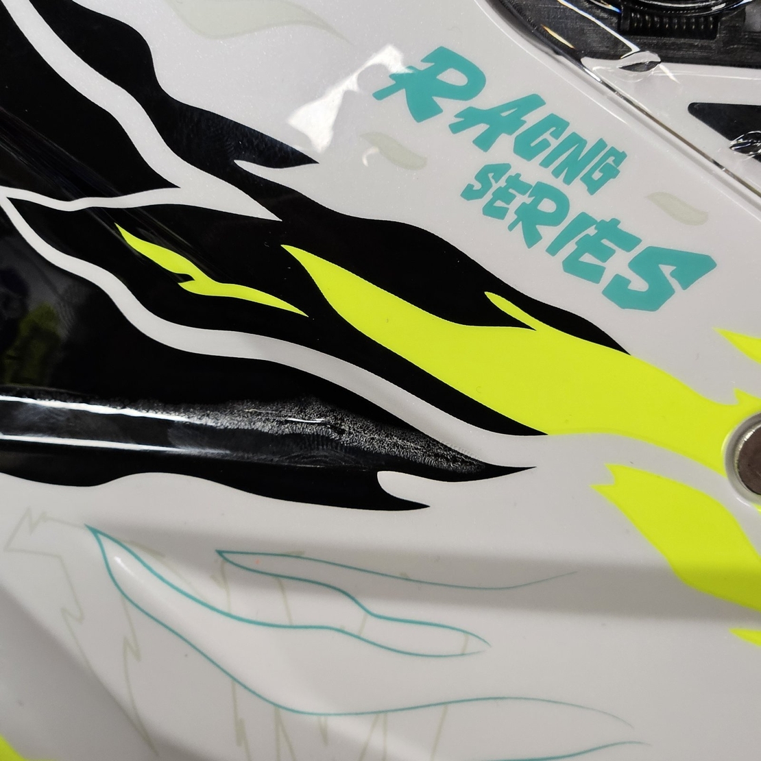 Каска MT STINGER 2 ARDENT A3 XL- ДЕФЕКТ