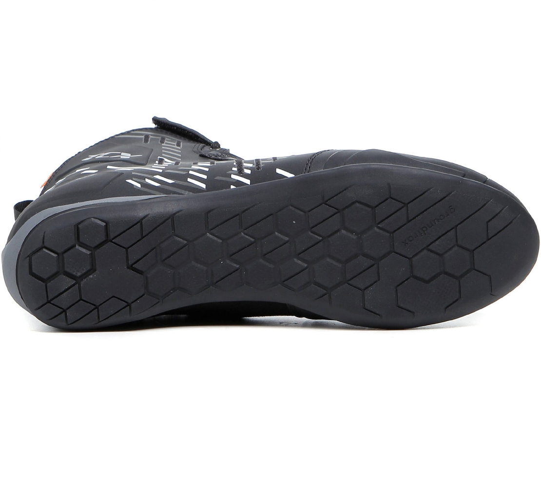 Мото боти TCX RO4D WP BLACK/WHITE