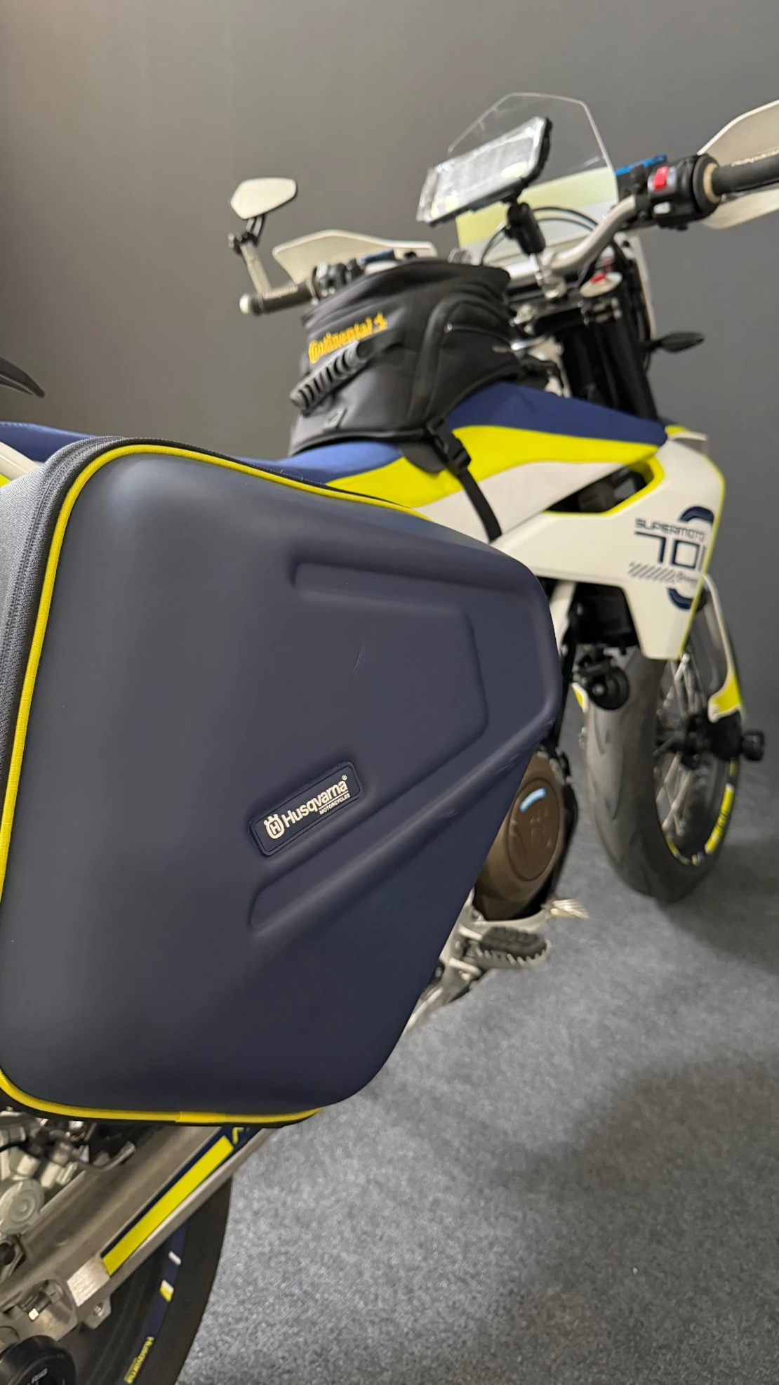 Husqvarna SM Super moto 701 2018г 1,500км