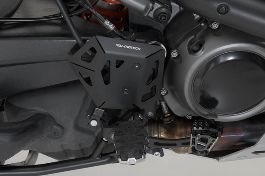 Протектор за спирачна помпа SW-MOTECH Brake Cylinder Guard HARLEY DAVIDSON PAN AMERICA 21-24