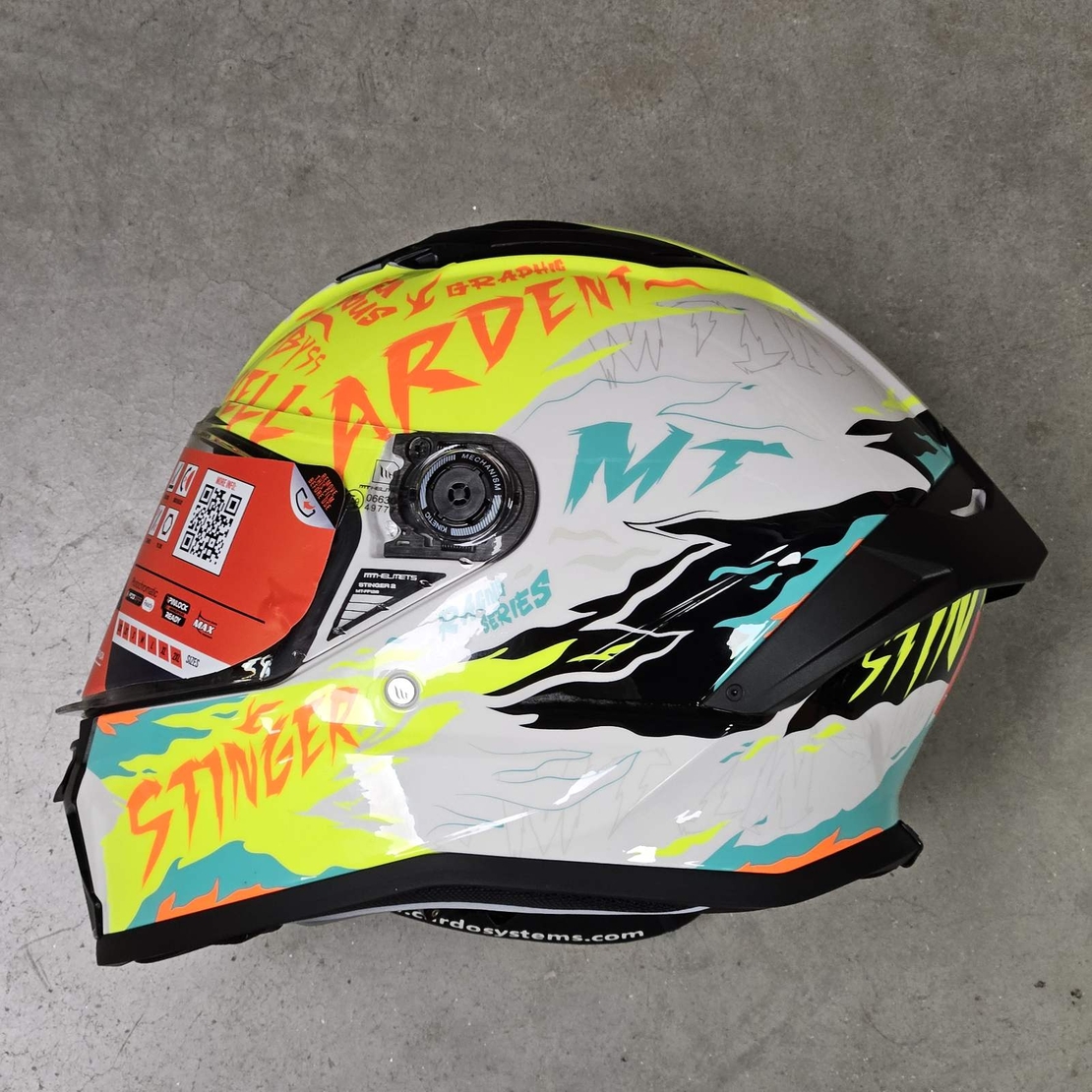Каска MT STINGER 2 ARDENT A3 XL- ДЕФЕКТ