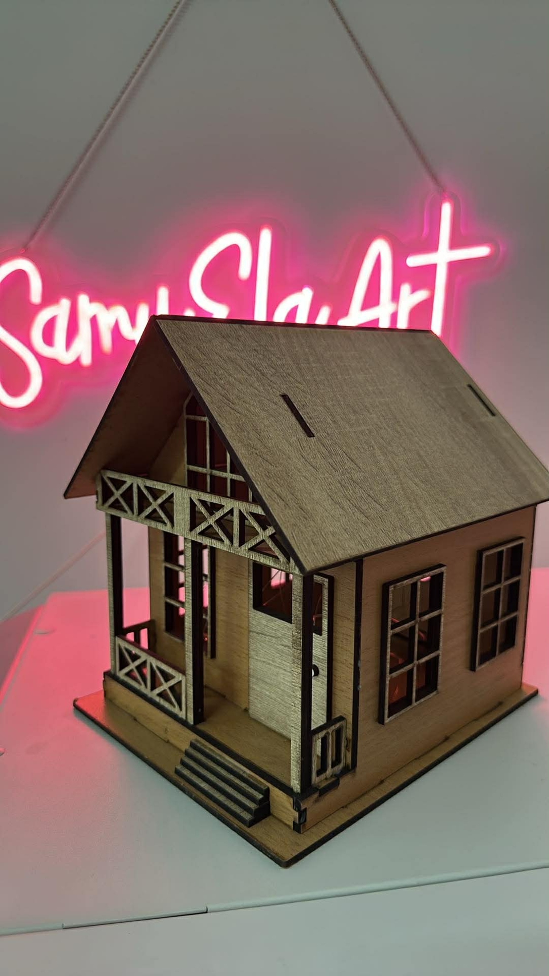 Дървена касичка Къщичка