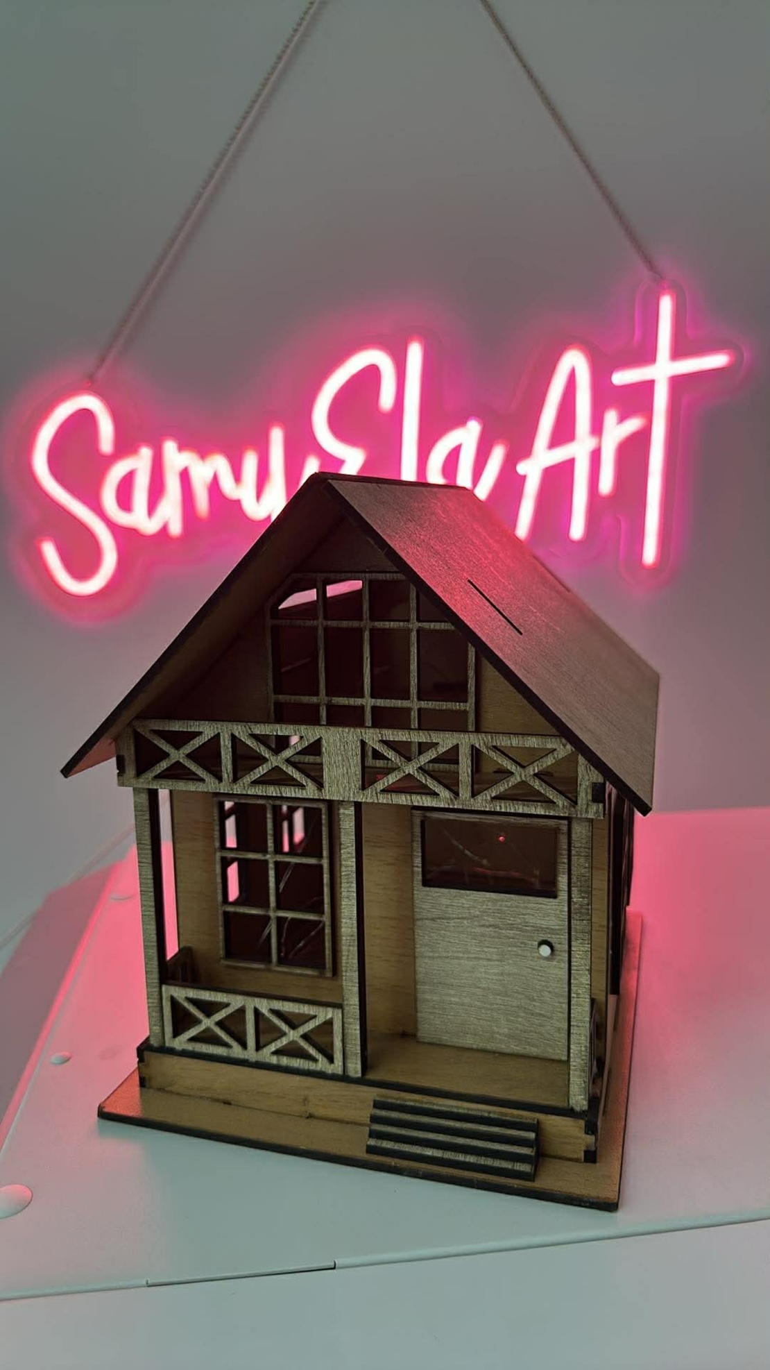 Дървена касичка Къщичка