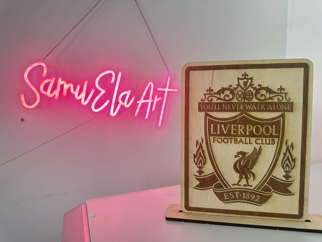 Дървен гравиран плакет – Liverpool FC