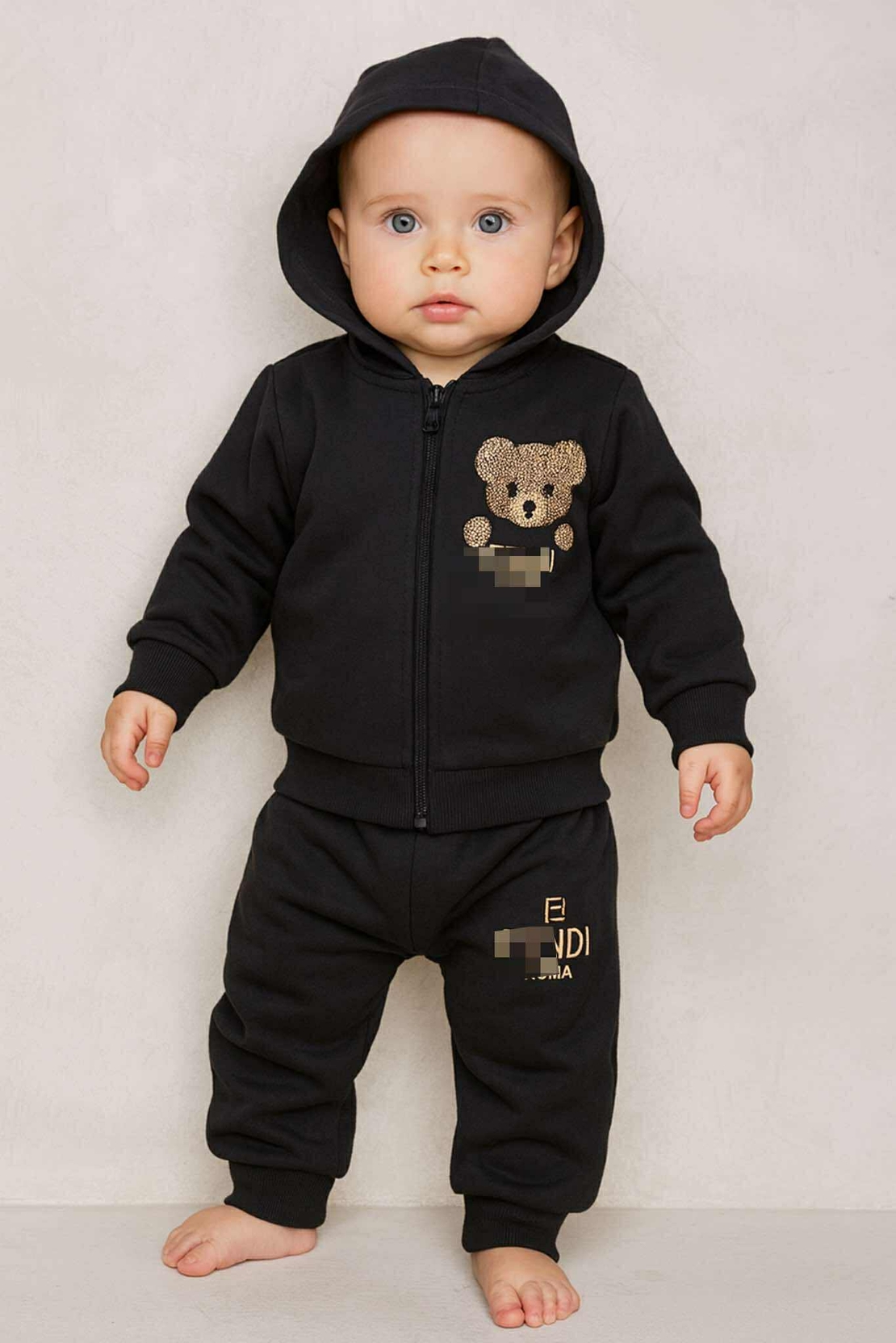 Бебешки черен комплект с качулка и меченце