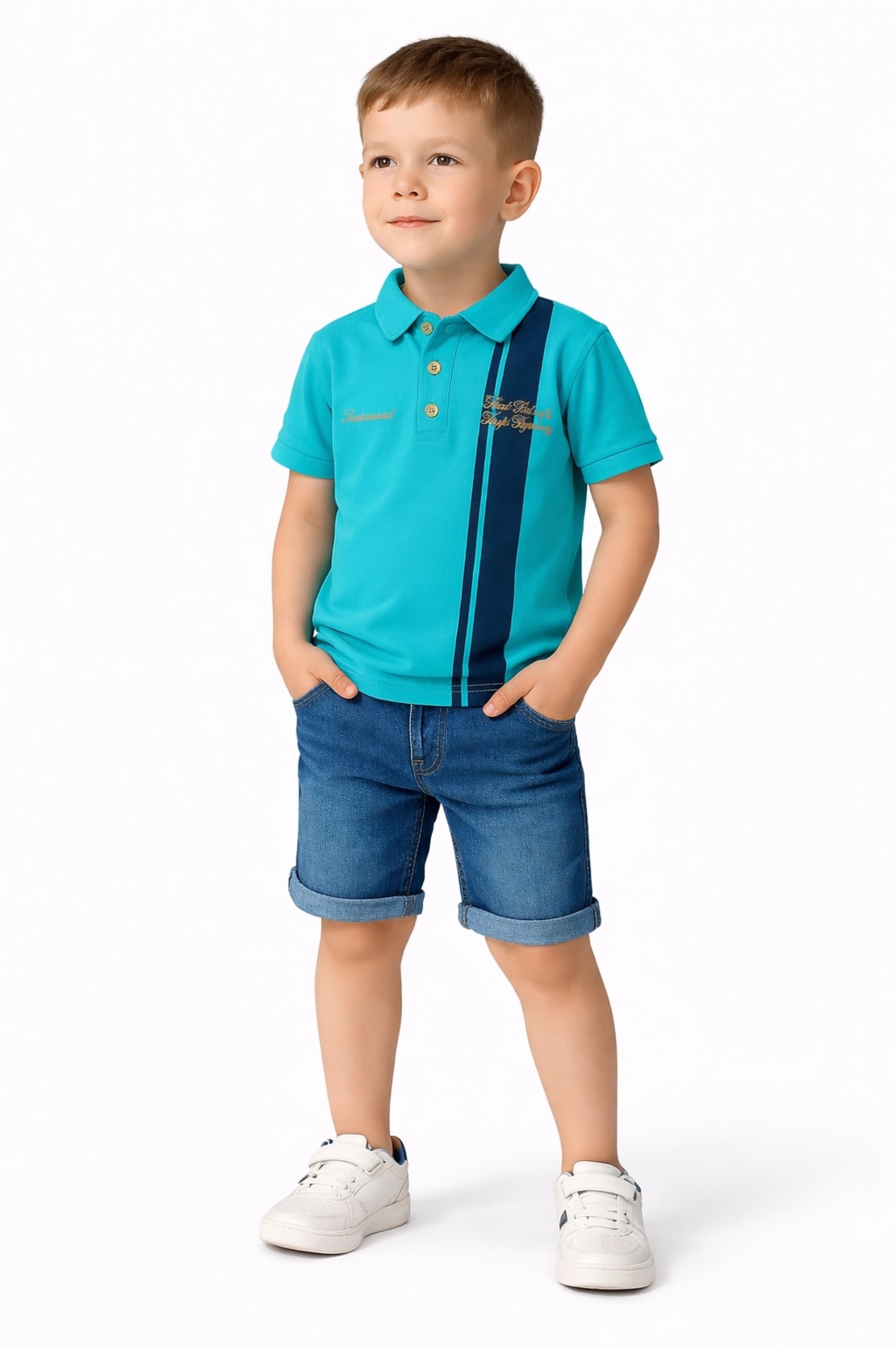 Тениска с Яка и Дънкови Панталонки