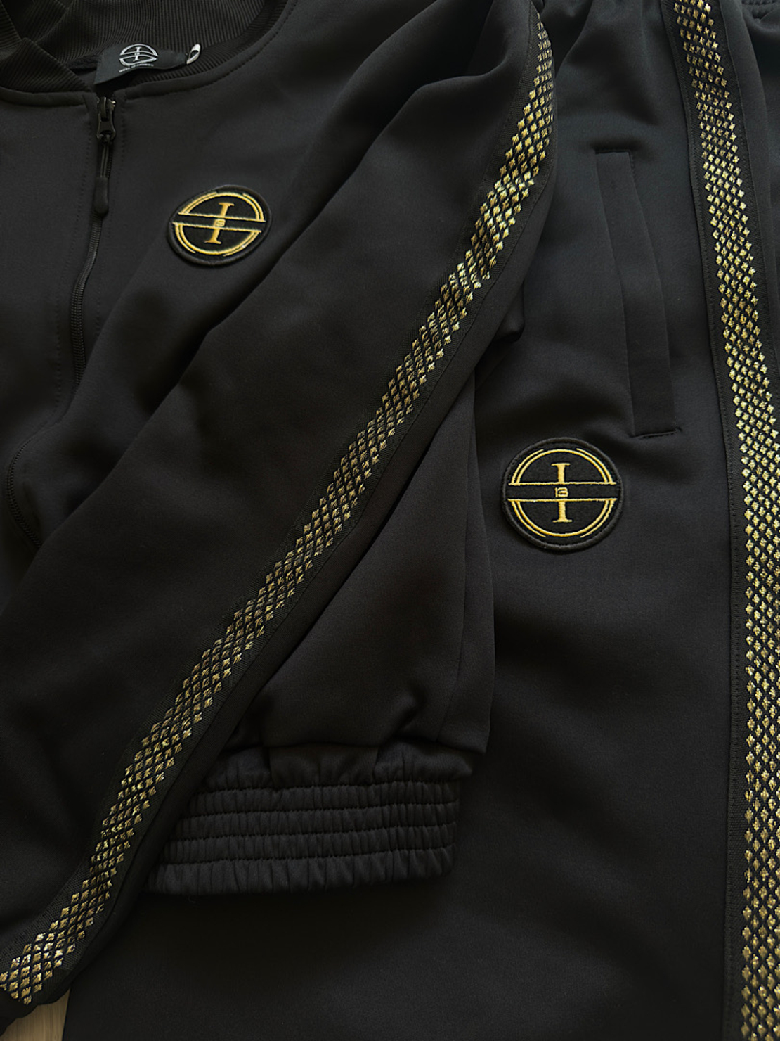 Gold Line Set