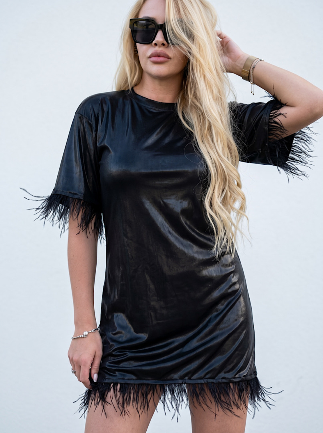 Черна мини рокля с пера DIVA
