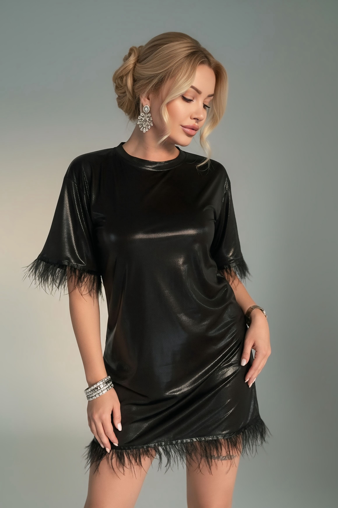 Черна мини рокля с пера DIVA