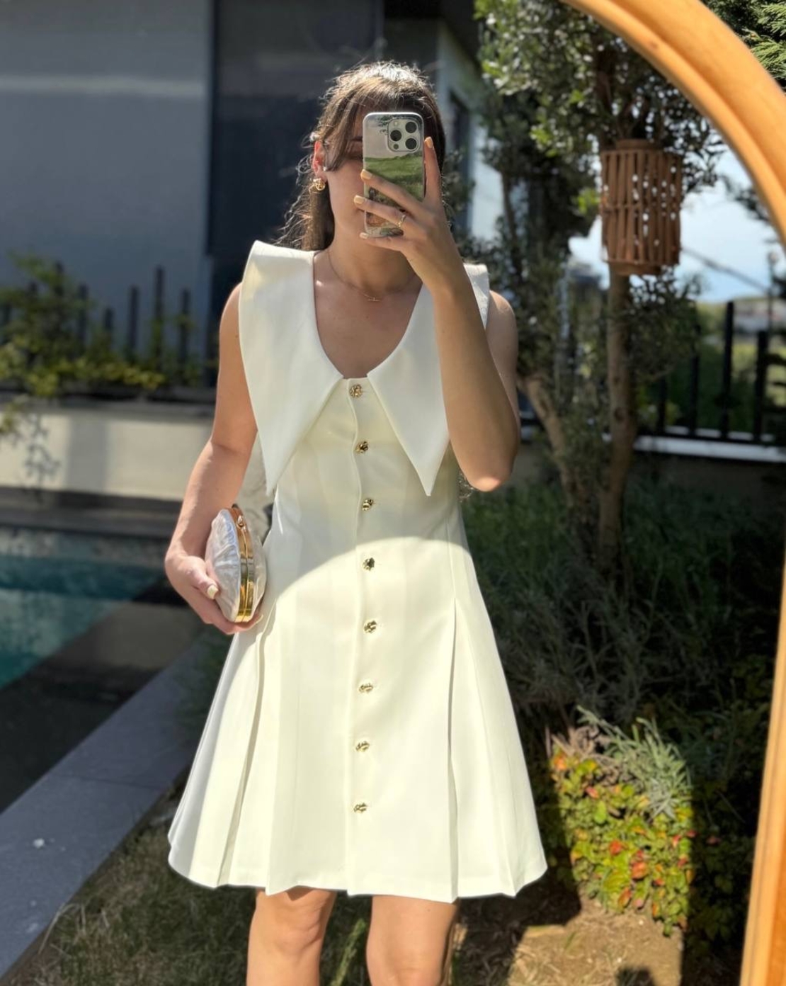 Luxe Dress в бяло