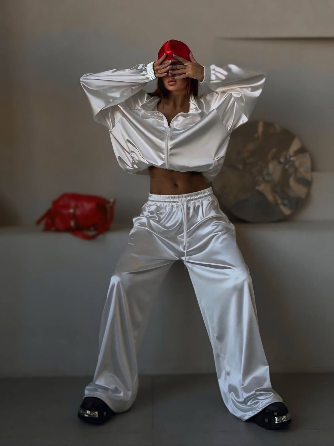 “ LUXE SATIN “ – Дамски сатенен спортен комплект 2 части