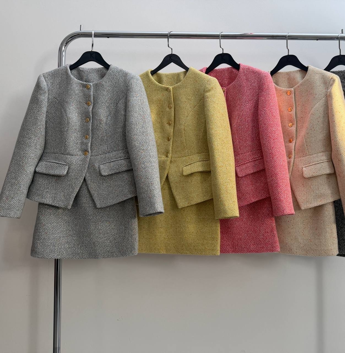 Paris Elegance  Beige – елегантен комплект сако и пола