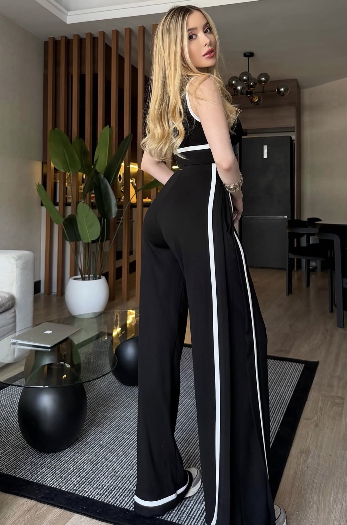 “SPORTY CHIC LINE” black - комплект топ и долнище