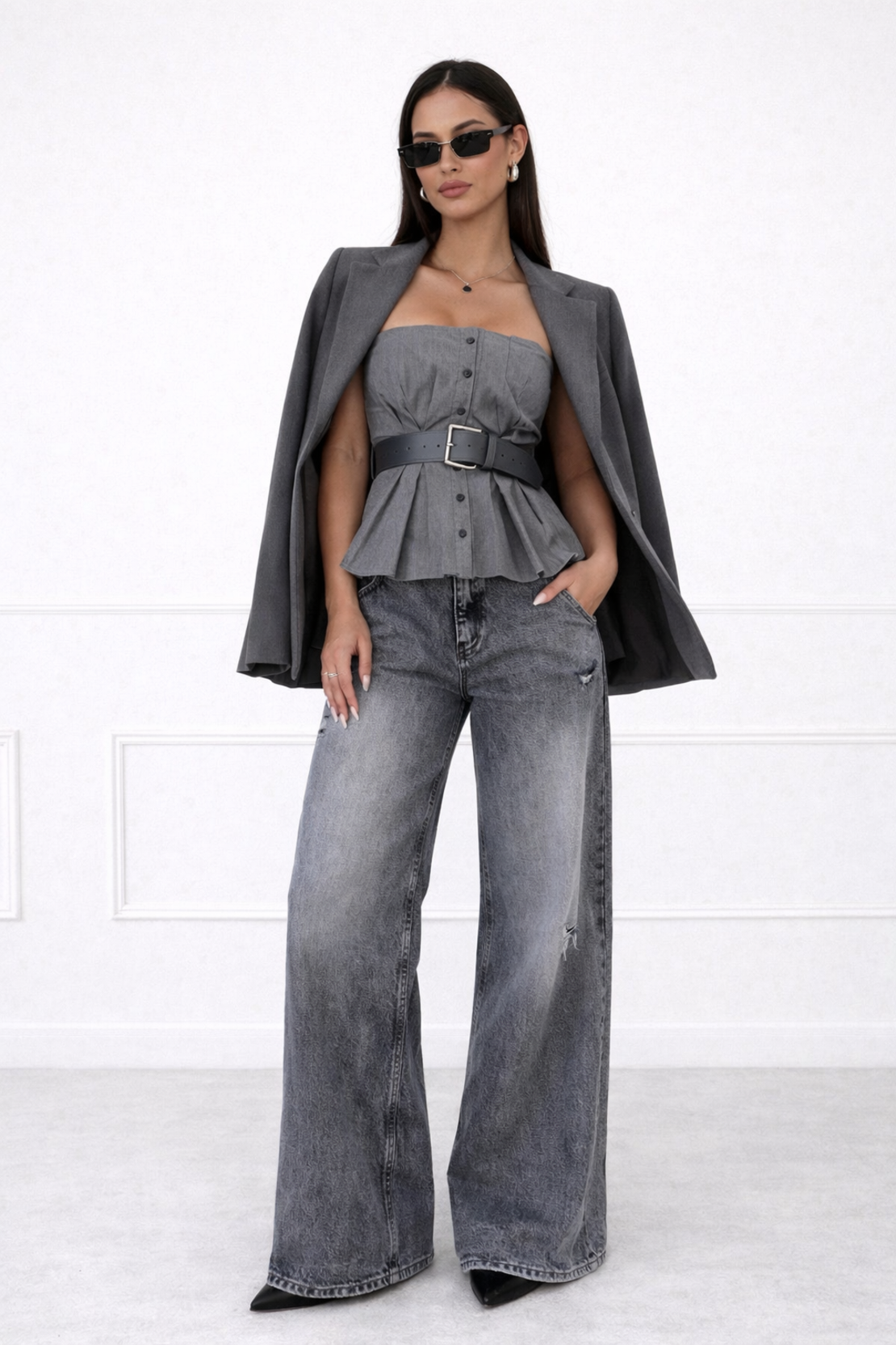 Дънки “Urban Edge” dark с висока талия и накъсани крачоли