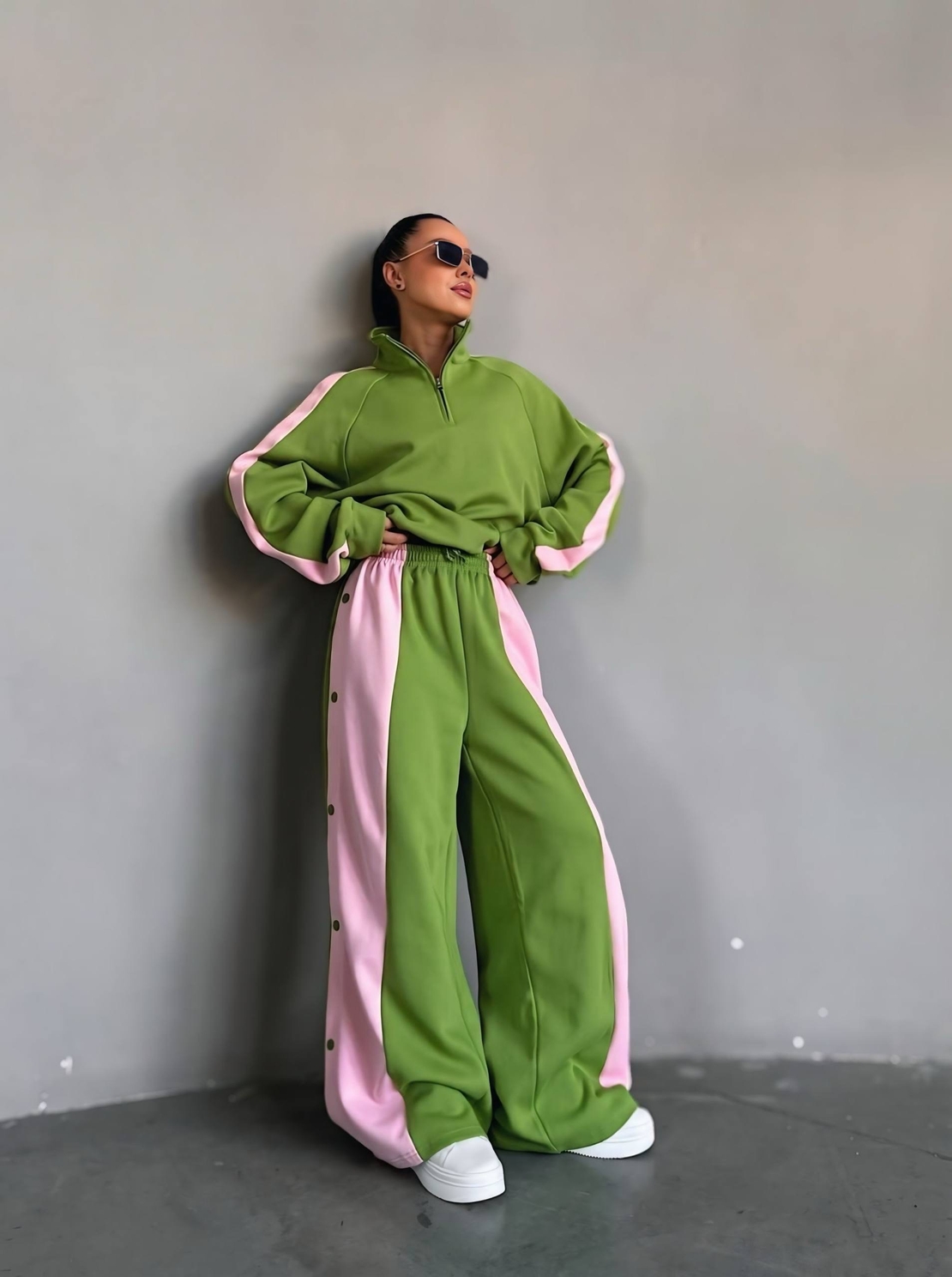 “ Urban Contrast Luxe Set “ green - спортен екип с копчета