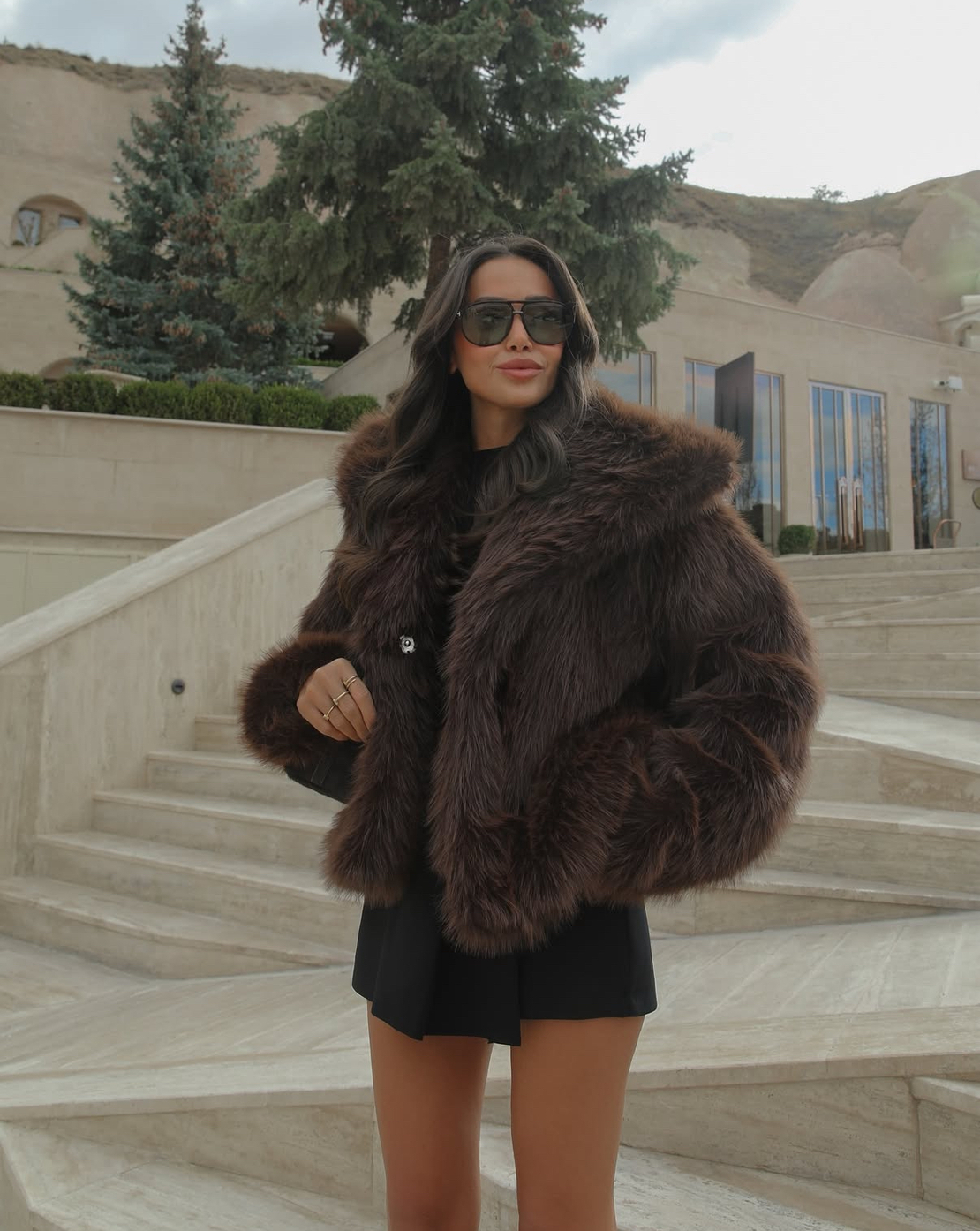 MOCHA палто от еко косъм