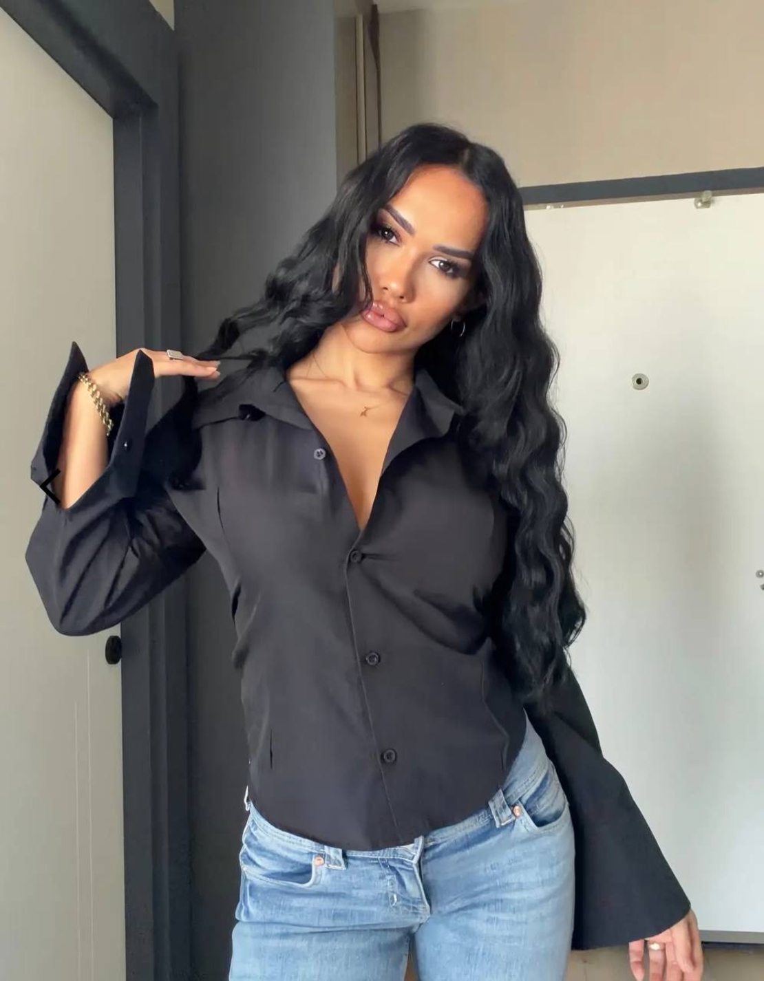 Риза с подчертан силует и връзки на талията - Black