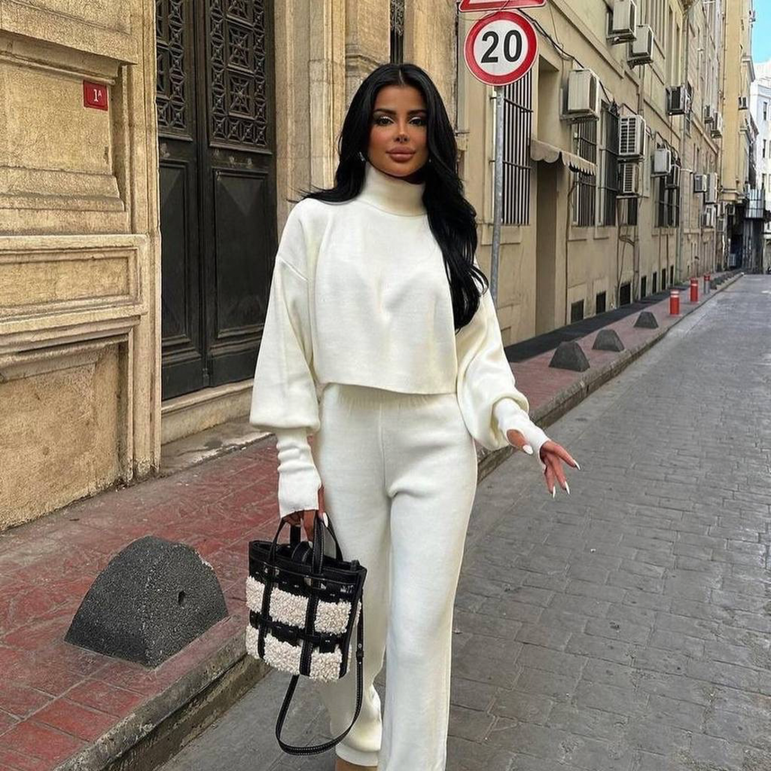 Cozy Elegance Set Ekru - плетен комплект с пуловер и панталон