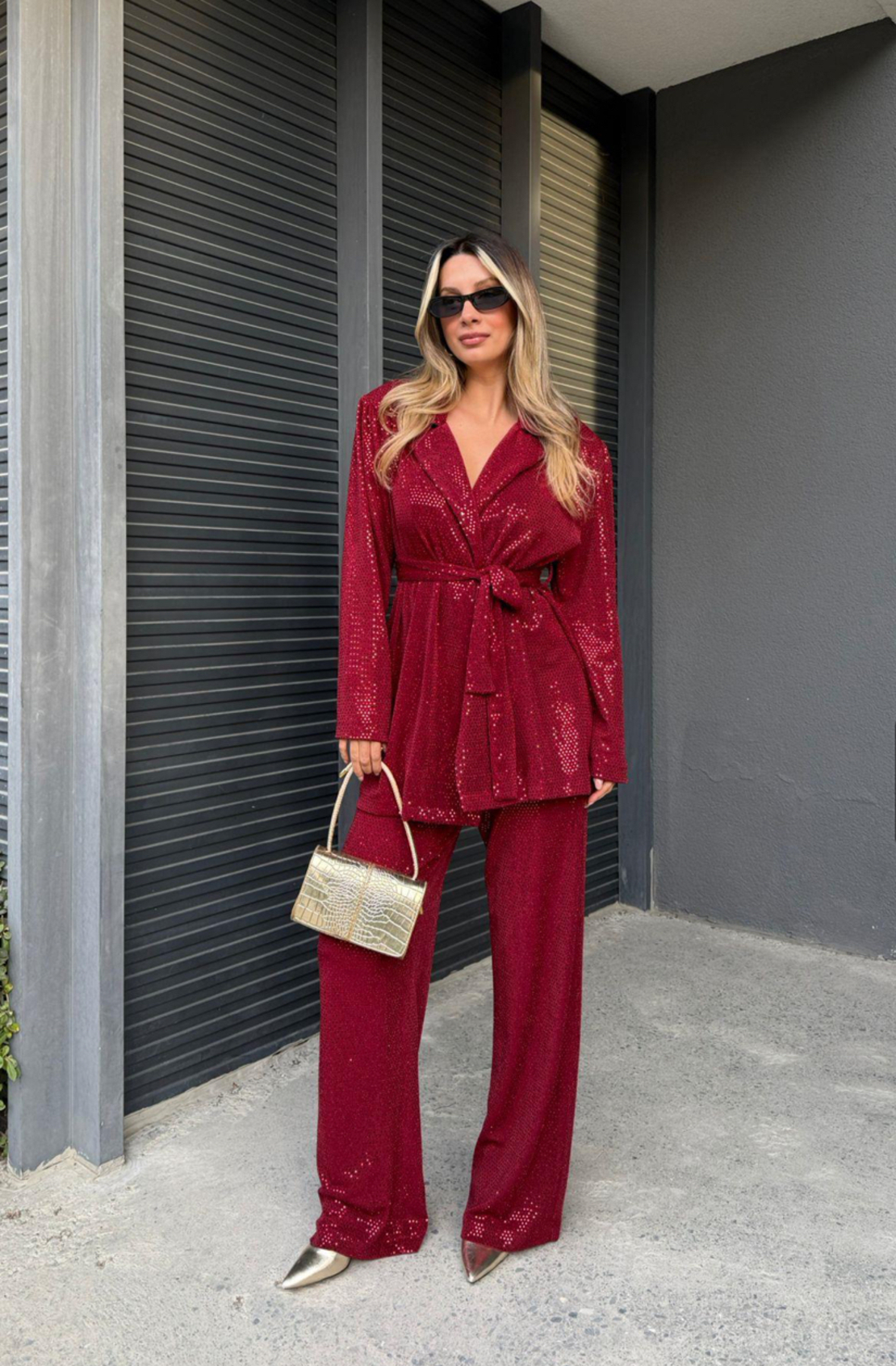 “Shine Party Suit” red – Елегантен костюм с пайети