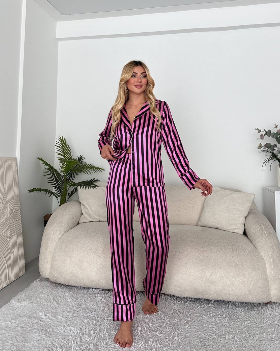 Луксозна сатенена пижама „Silky Dream“ – риза и долнище