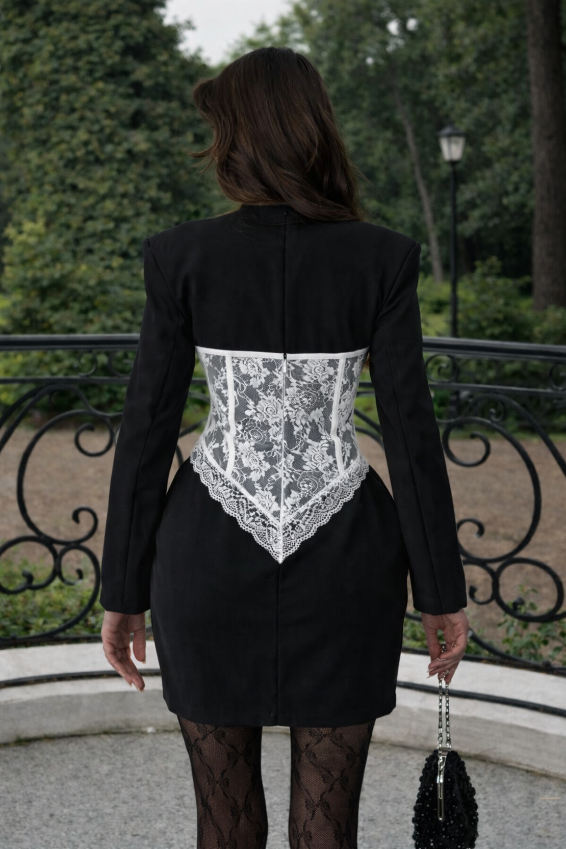 “Lace Noir Dress” - Елегантна рокля с дантела