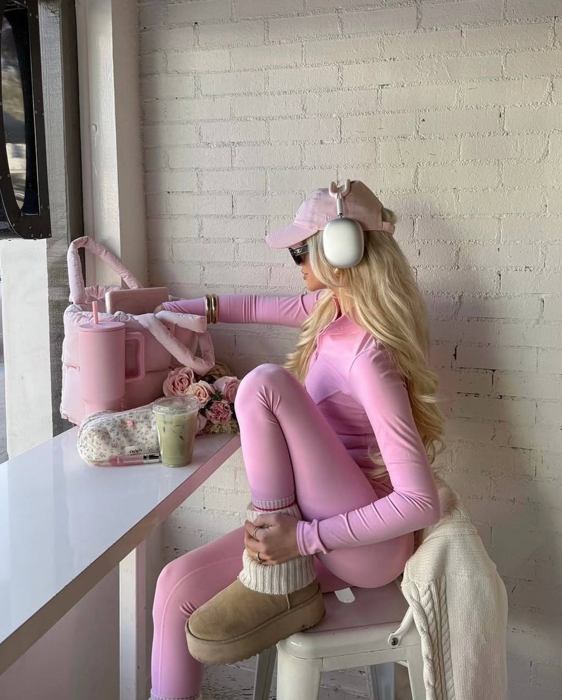 Спортен сет „ActiveFit“ Pink – комплект от клин и блуза с цип