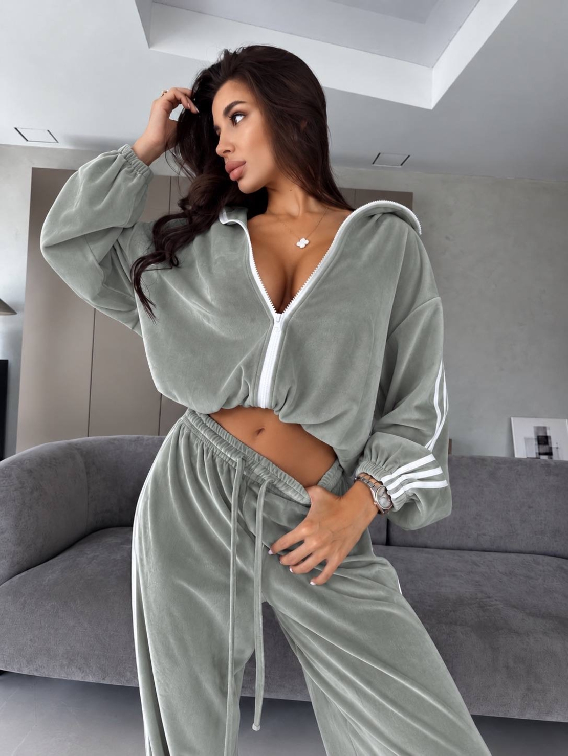 “ Velour contrast Set “ green – спортен екип от мек велур