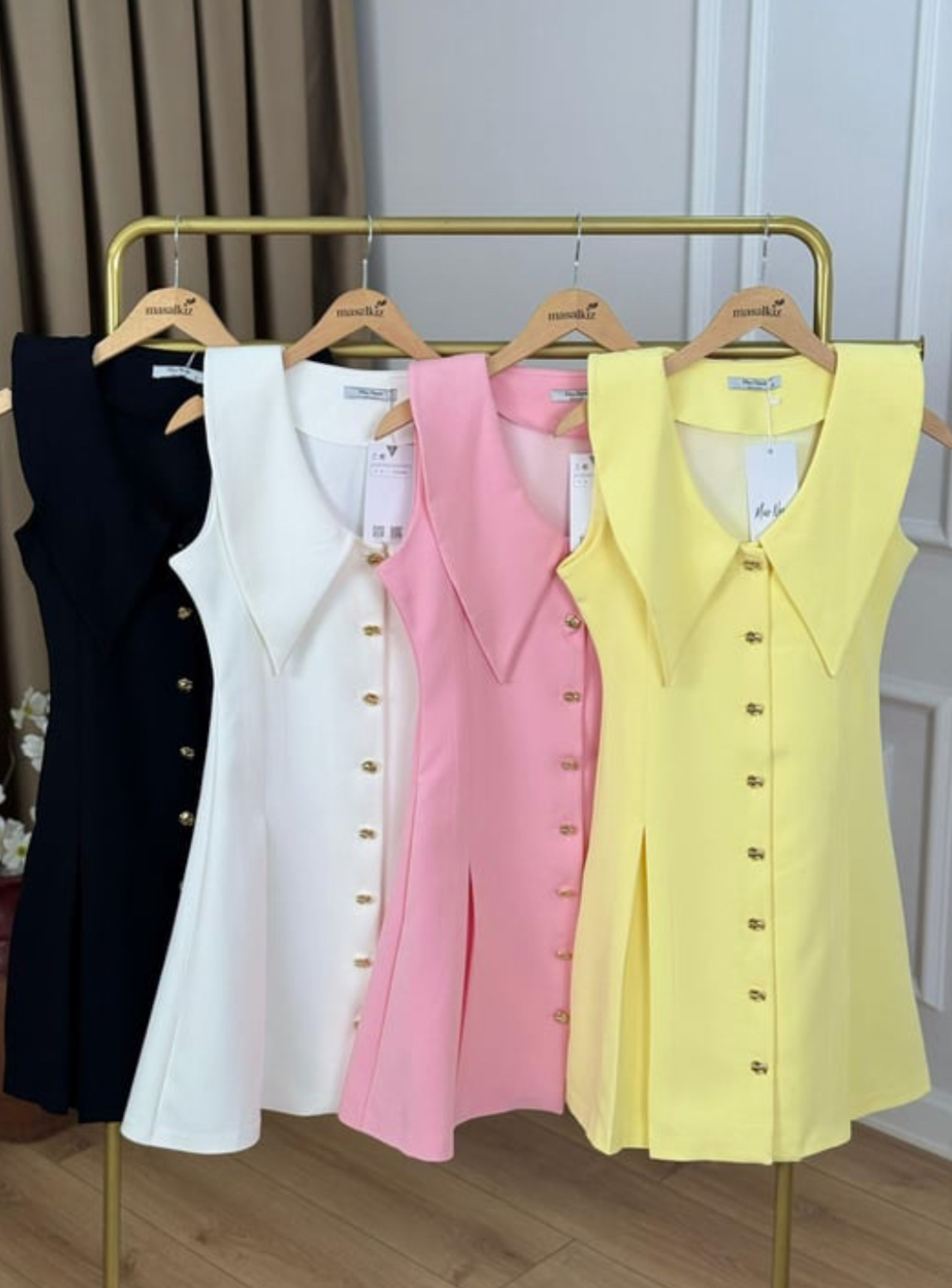 Luxe Dress в жълто