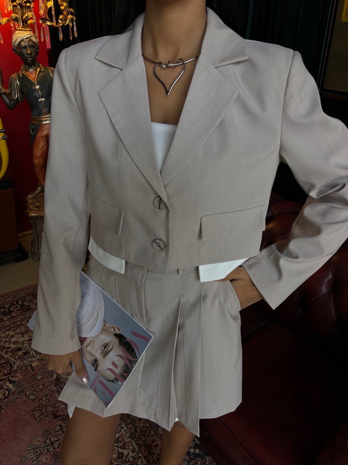 Костюм “Elegance Pleat” – късо сако и плисирана пола