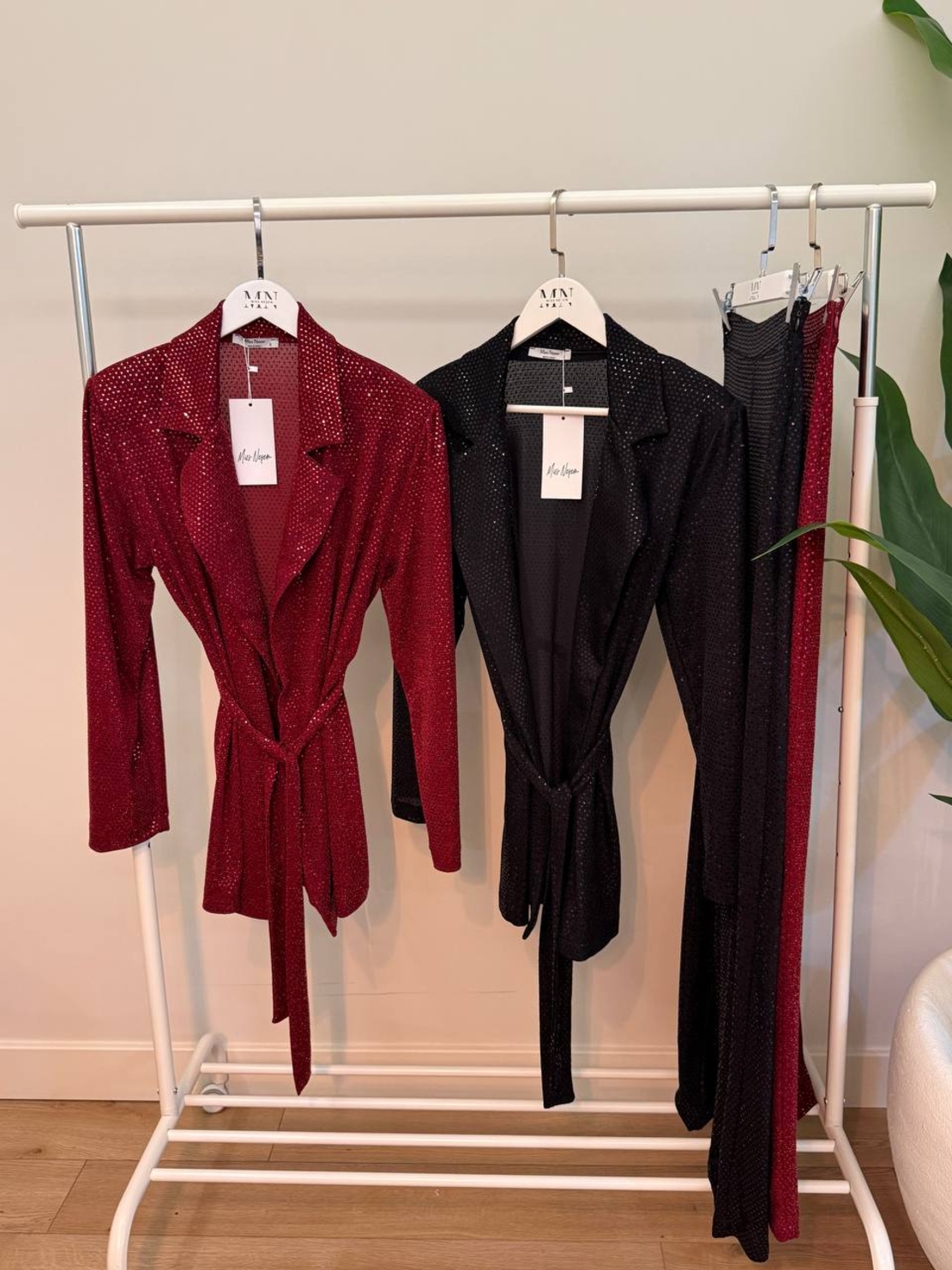 “Shine Party Suit” red – Елегантен костюм с пайети