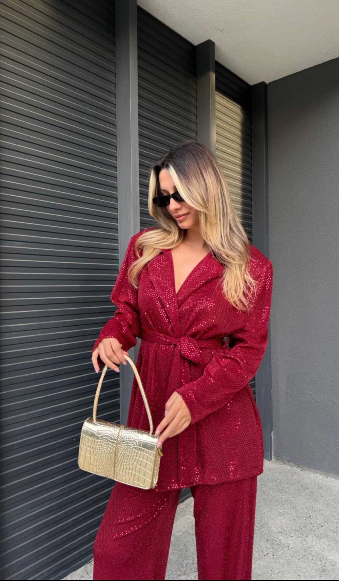 “Shine Party Suit” red – Елегантен костюм с пайети